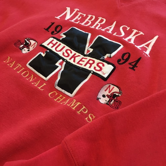 VINTAGE NEBRASKA HUSKERS SWEATSHIRT IN RED - Picture 5 of 6